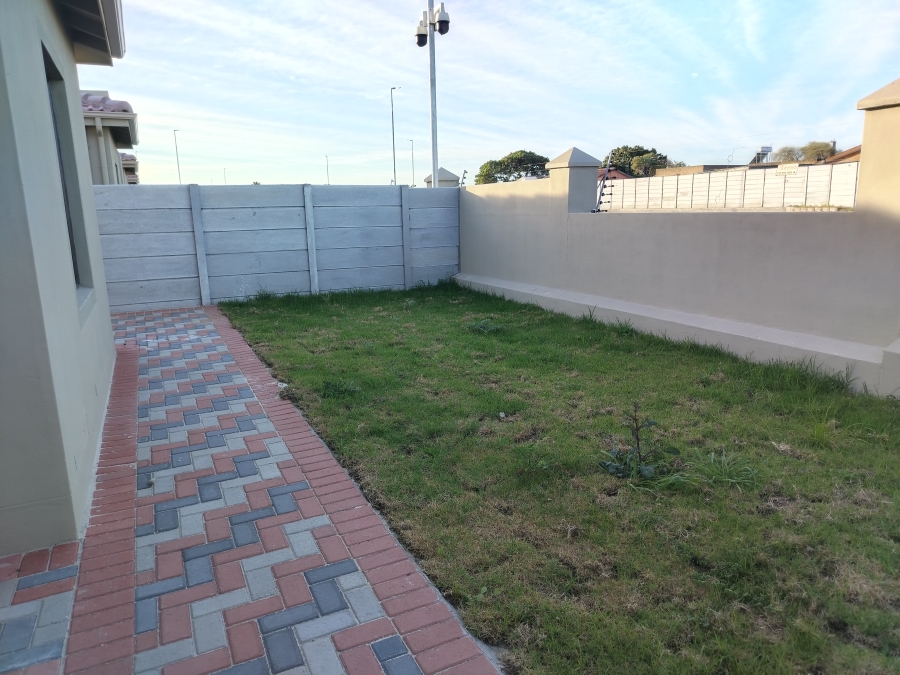 3 Bedroom Property for Sale in Stellendale Western Cape